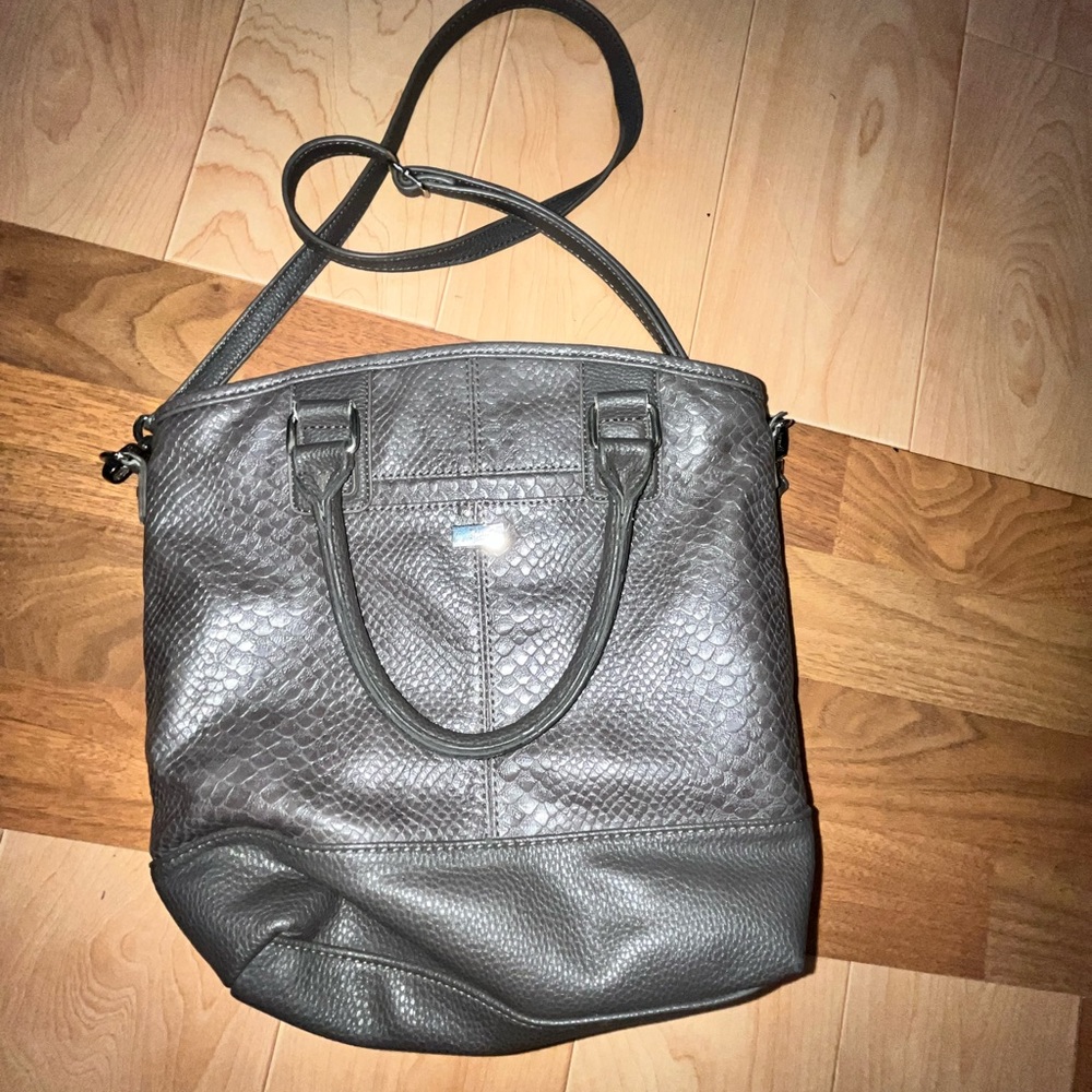 Thirty One leather purse